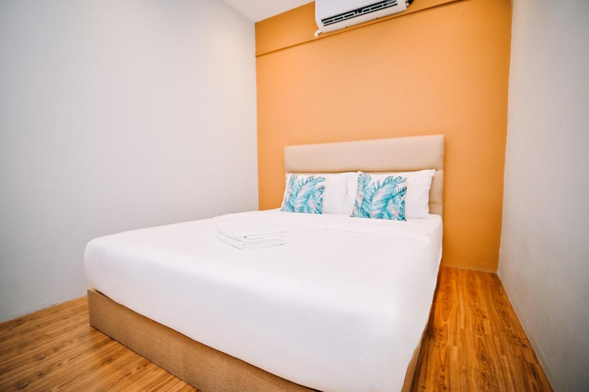 Swing & Pillows - Lebuh Victoria, Penang George Town Bagian luar foto